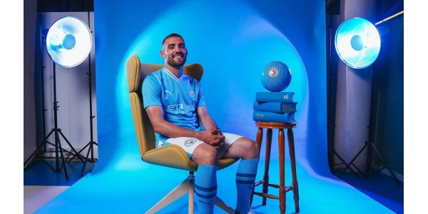 Manchester City's eerste ondertekening van Kovacic in de zomerperiode doet mee om Manchester City te helpen vechten